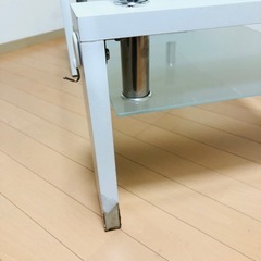 【取引決定】ガラステーブルの画像