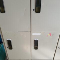 スチールロッカーの画像