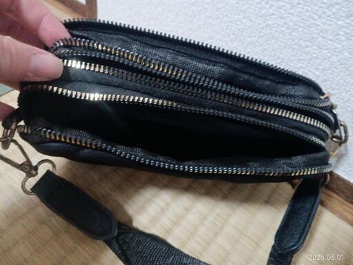プラダ　ショルダーバッグ