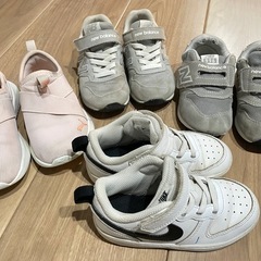 キッズスニーカー15〜17cm 4足セットの画像