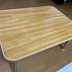 折りたたみテーブル