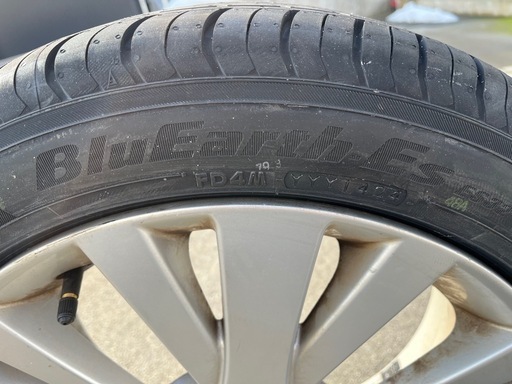 新品タイヤ+ホイール　ヨコハマタイヤ　215/50r17　