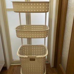 【商談中】３段　ランドリーラック 