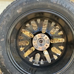 スタッドレスタイヤホイール付き4本セット215/60r17の画像
