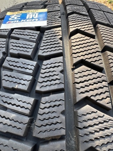 スタッドレスタイヤホイール付き4本セット215/60r17