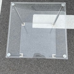 商談決定品。 アクリル製のコレクション台2段 (フィギュアなど飾るコレクション台などとして活躍しておりました )の画像