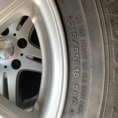 スタッドレスタイヤ215/65R16アルミ付の画像
