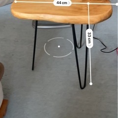 お譲り致します。木製スツールの画像