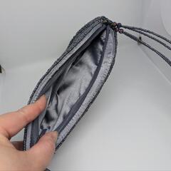 黒ビーズバック葉型（新品）の画像