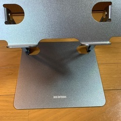 iPadスタンド　PCスタンド　タブレットスタンド　アイリスオーヤマの画像