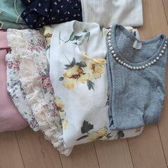 【1着あたり200円以下!!】きれいめレディース服　23着セット　夏物、冬物の画像