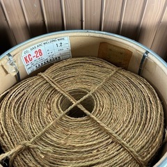 ④わら縄大巻1分5厘直径48センチ高さ23センチ9.8キロの画像