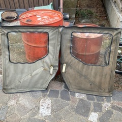 本日引き取り限定値下げ　三菱ジープ　旧車　ドア　左右　
