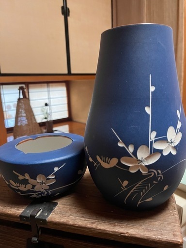 花瓶　灰皿  \n