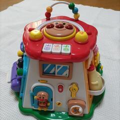 （お話し中）アンパンマン五面体おもちゃ
