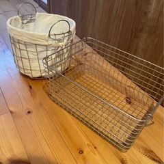 ワイヤー かご 収納 無印良品　2つセット おまけ付きの画像