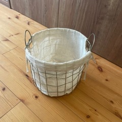 ワイヤー かご 収納 無印良品　2つセット おまけ付きの画像