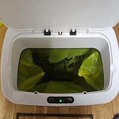 自動開閉式ゴミ箱の画像