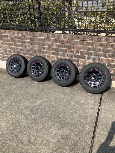 軽四　デイトナホイール　スタッドレスタイヤ付き