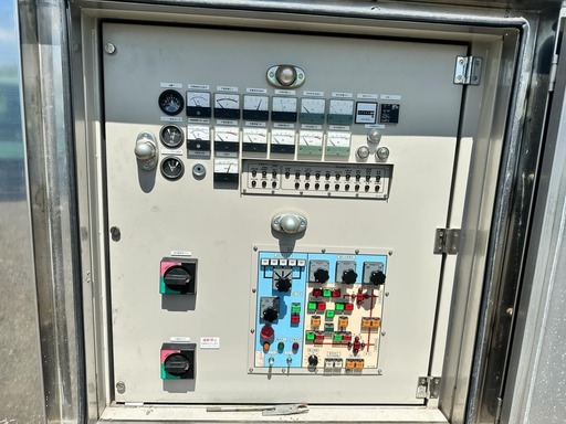 YASKAWA 低圧発電機車 形式 :YEG-65SA ☆ 電圧 210/105V 出力 91.2 kWエンジン形式: いすゞDD-6