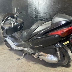 ★支払総額5.8万円★ 激安車、バイクショップ！お気軽にお問い合わせください！！07022802H ホンダ フォルツァX 黒 MF08 社外マフラー！ LEDヘッドライトライト！ 社外リアサス！の画像