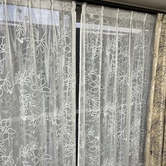 カーテンの画像