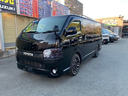 ハイエースフロントグリル&バットフェイスボンネット