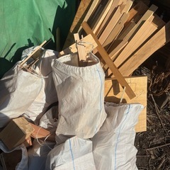 木切れ　端材　薪などに