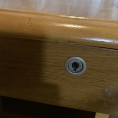 学習机、椅子、収納の画像