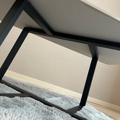 テーブル 大理石柄の画像