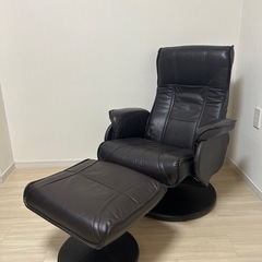 オットマン付リクライニングチェアの画像