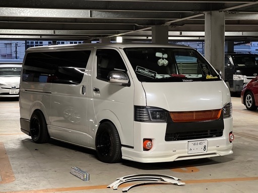 4型ハイエース　ダークプライム