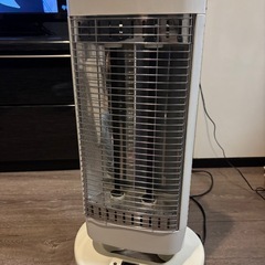 豊洲にて！説明書つき縦横変形 強弱設定あり ホワイト 電気ヒータ...