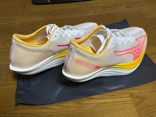ミズノ ウェーブデュエルプロ　27cm 2km程使用　陸上　シューズ　トレーニング　短距離　長距離　厚底　軽量　ランニングシューズ