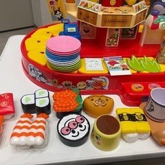 アンパンマン おすしい~っぱい! アンパンマンDX回転ずしセットの画像