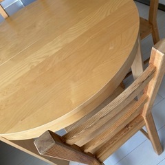 IKEAダイニングテーブル、椅子　3脚約束の方がキャンセルになりましたので約束守れる方よろしくお願いします。 の画像