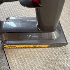 ジャンク扱い　ダイソン掃除機　SV12 サイクロンv10の画像