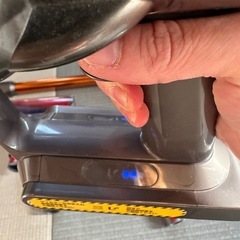 ジャンク扱い　ダイソン掃除機　SV12 サイクロンv10の画像