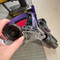 ジャンク扱い　ダイソン掃除機　SV12 サイクロンv10の画像