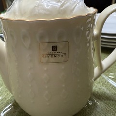 # 【高級ブランド食器】GIVENCHY ポーセリン ティーポッ...