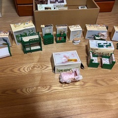 シルバニアファミリー　アーバンハウスと家具等セット
の画像