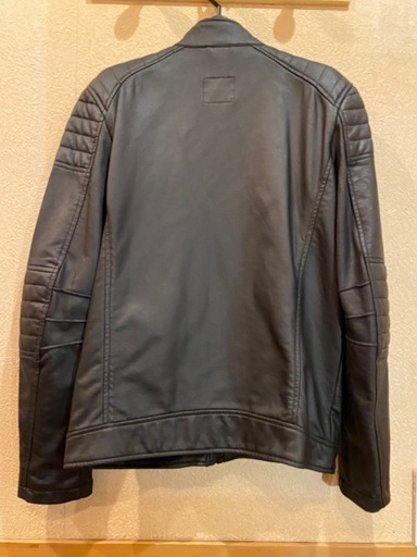 美品ZARAパテッドシングルレザーライダースブラックL