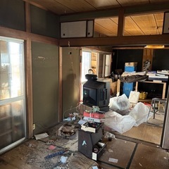 古民家清掃につき食器などたくさん有ります