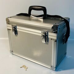 お取引中 ジュラルミンケース W約36cm D約20cm H約2...