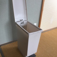 ゴミ箱　ペール　ニトリの画像