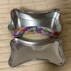 空缶　小物入れ　犬デザイン 骨型缶 円形缶　ワンコいっぱい　2個の画像