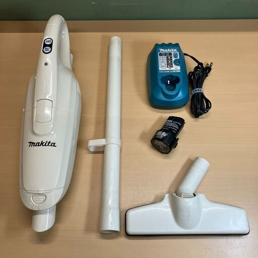 makita（マキタ）充電式クリーナ・スティックタイプ掃除機 CL102D