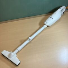 makita（マキタ）充電式クリーナ・スティックタイプ掃除機 CL102Dの画像