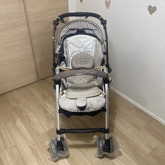Combi ベビーカー「ディアクラッセ　オート4キャス」