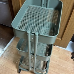 IKEA キャスター付き3段収納